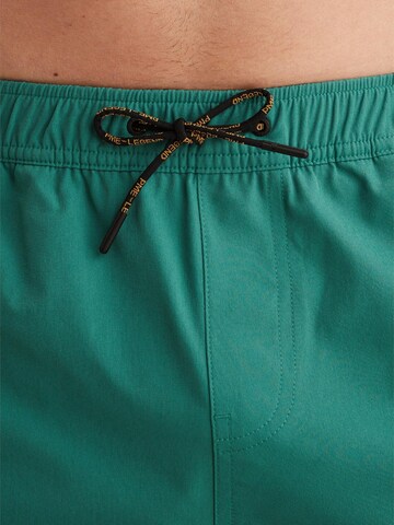 Regular Pantalon 'Airframe swim shorts' PME Legend en vert