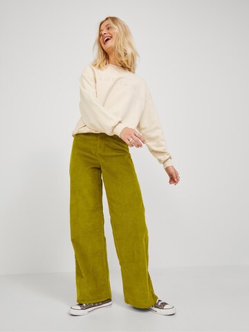 Wide leg Pantaloni 'Gelly' de la JJXX pe verde