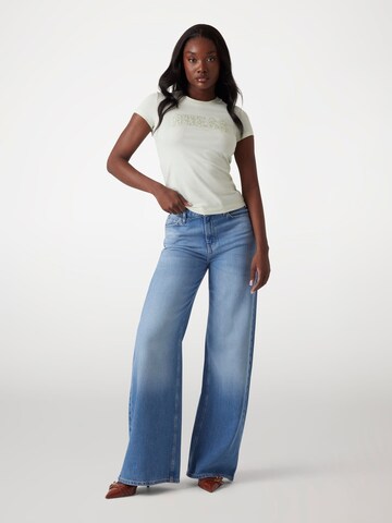 GUESS T-Shirt in Weiß