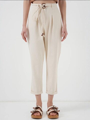 Effilé Pantalon à pince Bigdart en blanc : devant