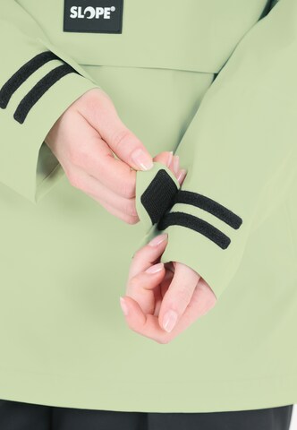 SLOPE Athletic Jacket 'Ruki' in Green