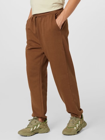 WEEKDAY - Tapered Pantalón en marrón: frente