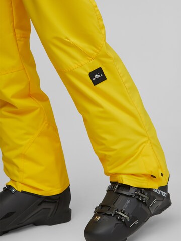 O'NEILL - regular Pantalón deportivo en amarillo
