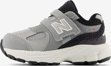 Baskets '2002' new balance en gris