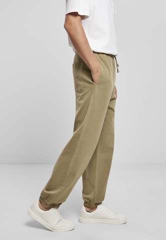 Urban Classics Loose fit Pants in Green