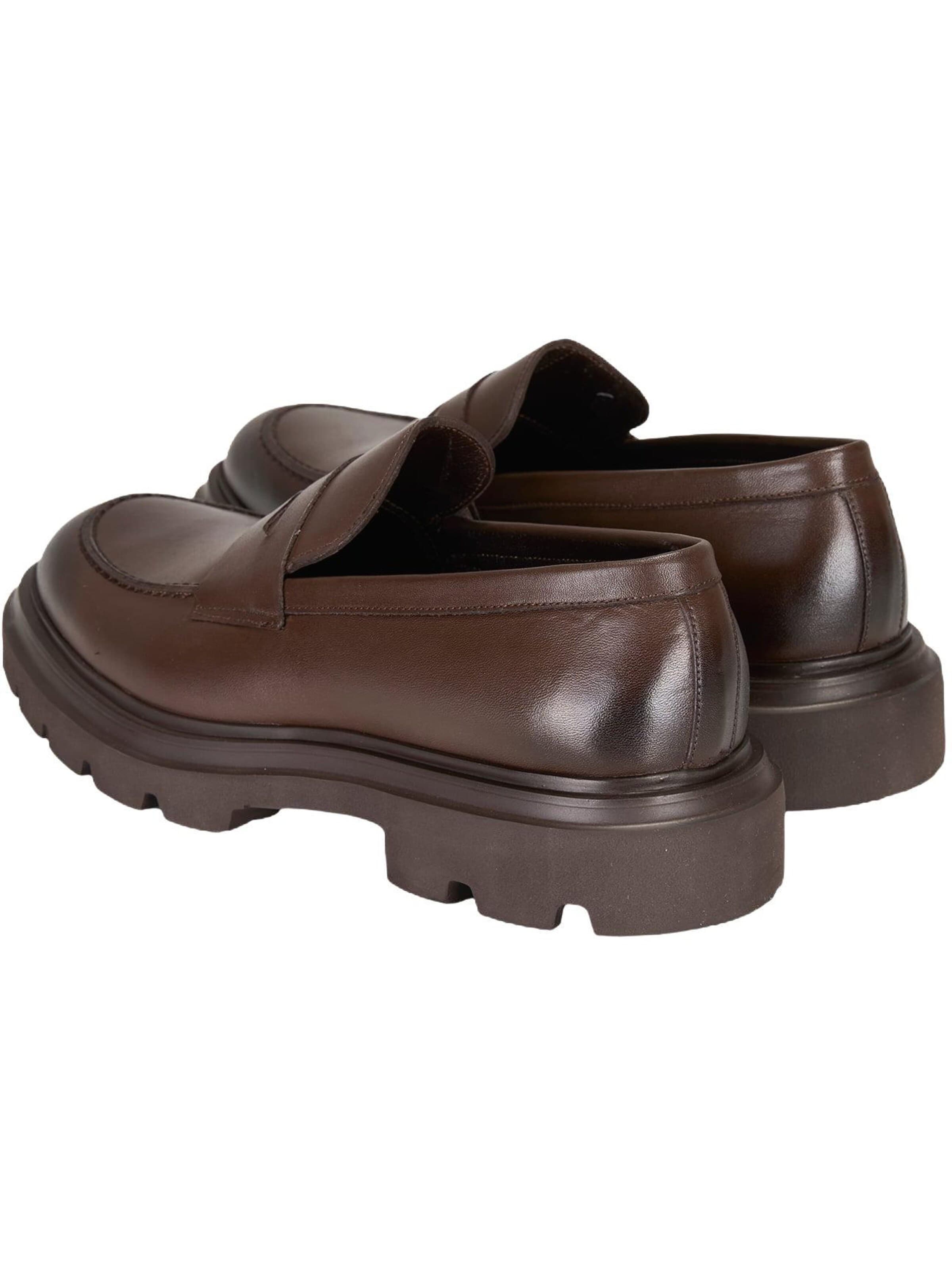 Desa - Zapatillas 'Beleg' en marrón