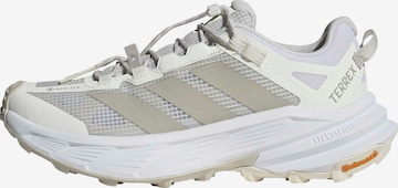 ADIDAS TERREX Ulkoilukengät 'FREEHIKER' värissä valkoinen: etupuoli