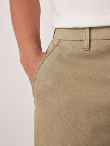 Next Слим Брюки-чинос в Бежевый