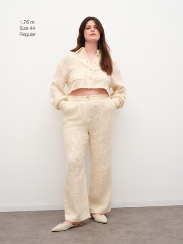 RÆRE by Lorena Rae Wide Leg Bukser med lægfolder 'Belana' i beige