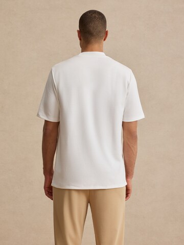 T-Shirt DAN FOX APPAREL en blanc