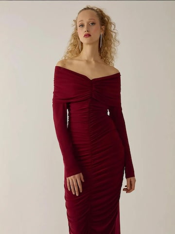 Hiccup - Vestido em vermelho