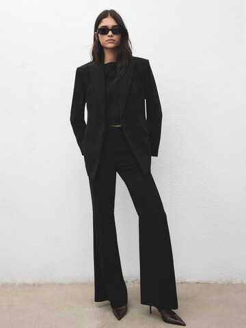 MANGO Zvonový Kalhoty s puky 'IGUANA' – černá