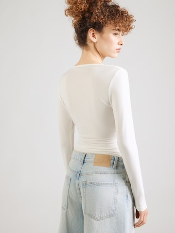 ABOUT YOU - Body camiseta 'Isa' en blanco