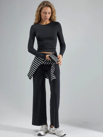 Busem Shirt in Black