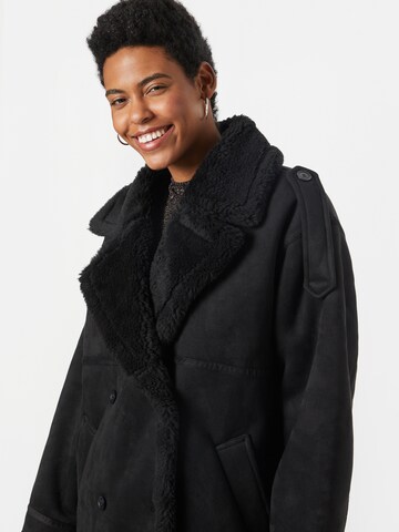 WEEKDAY Between-Seasons Coat in Black