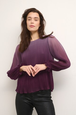 Cream Blouse in Rood: voorkant