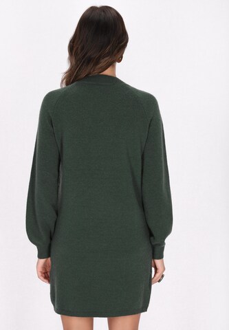 Robes en maille faina en vert
