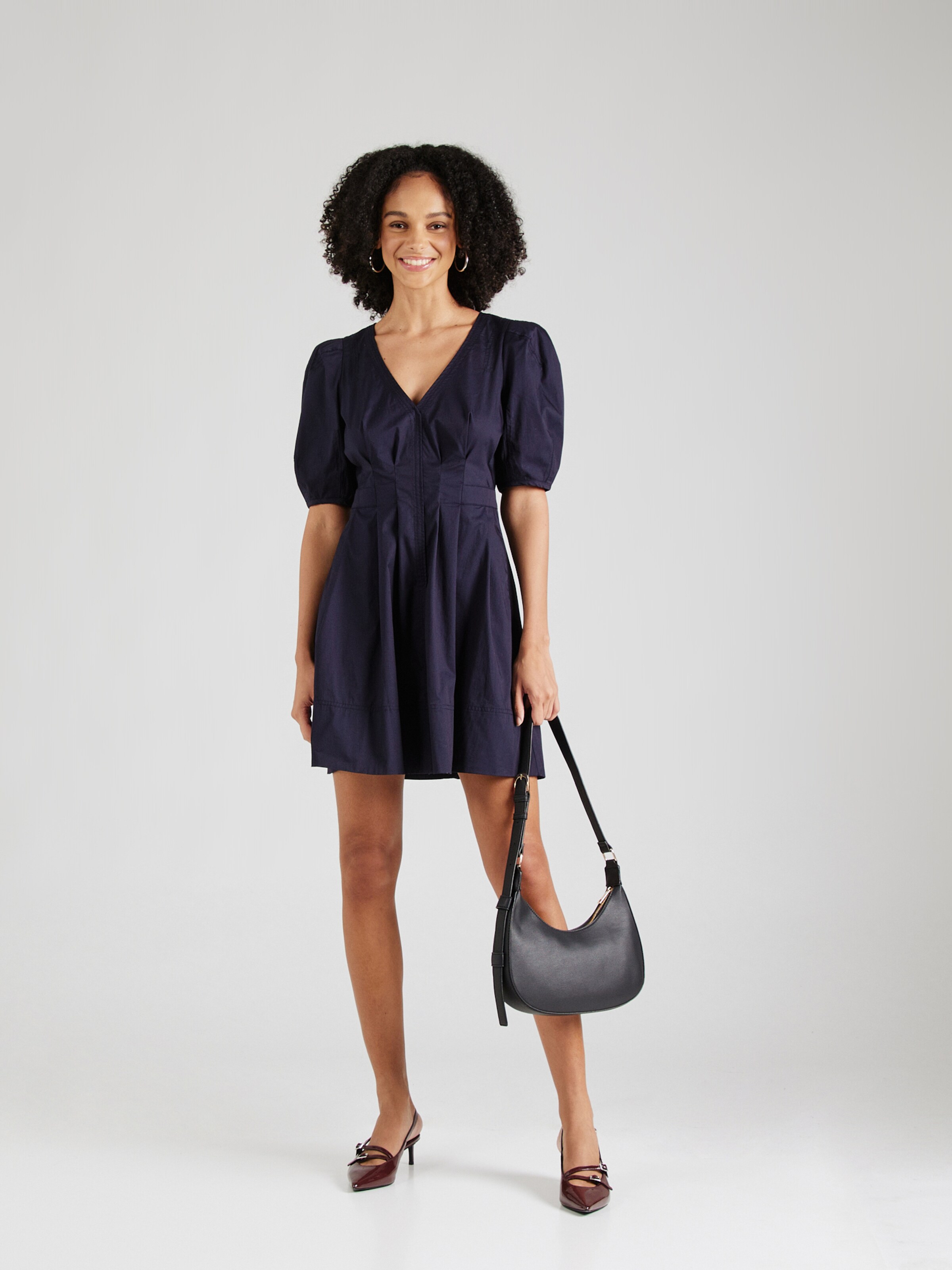 Robe Ted Baker en Bleu Marine ABOUT YOU