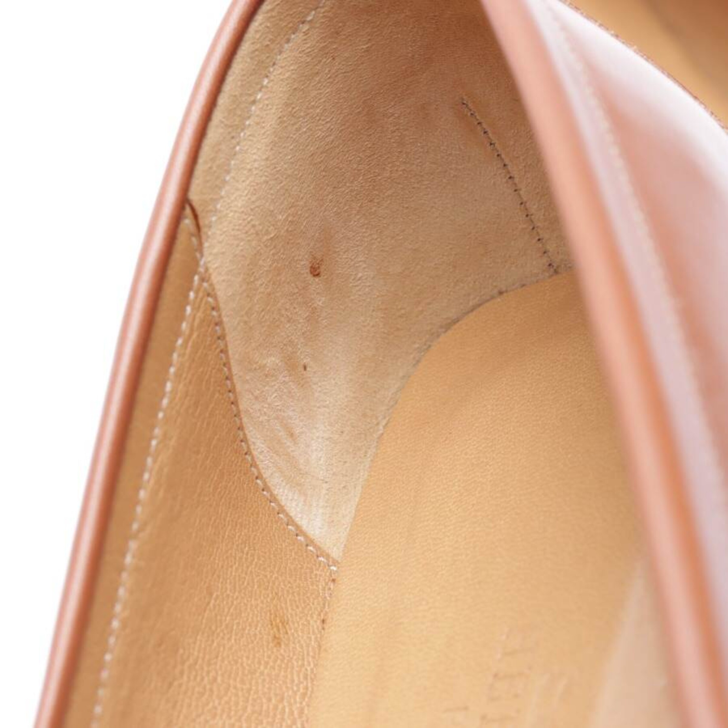 HERMÈS Flats & Loafers in 37 in Brown