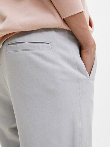 Pull&Bear Tapered Hose in Grau