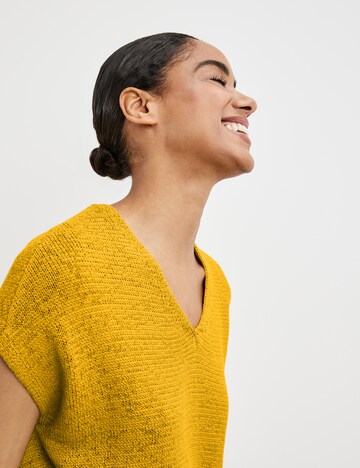 TAIFUN Sweater in Yellow