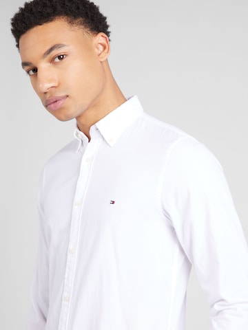 Coupe regular Chemise 'Flex' TOMMY HILFIGER en blanc