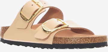 BIRKENSTOCK Sandały 'Arizona Big Buckle Nubuck Leather Narrow Fit Sandcastle' w kolorze beżowy: przód
