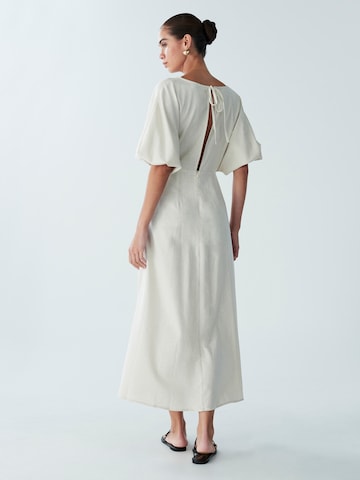 St MRLO Klänning 'Palm' i beige: baksida