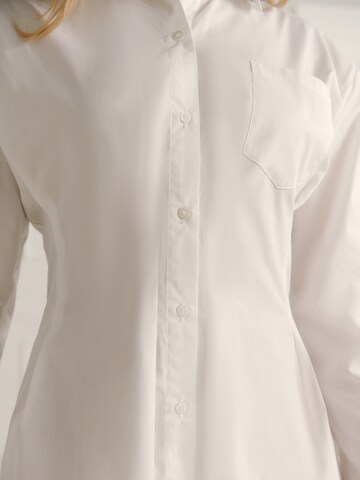 Guido Maria Kretschmer Women - Vestido camisero 'Nina ' en blanco