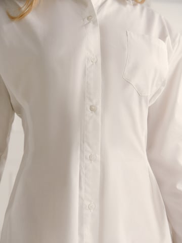 Guido Maria Kretschmer Women Shirt dress 'Nina ' in White