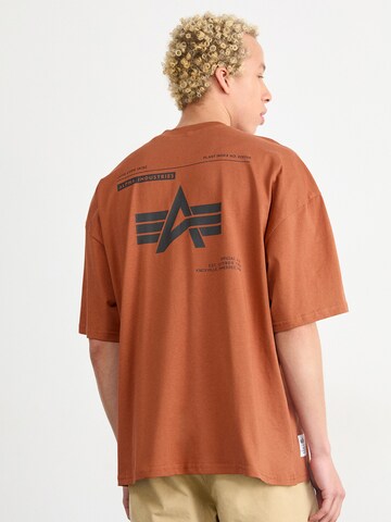 ALPHA INDUSTRIES Koszulka w kolorze brązowy: przód