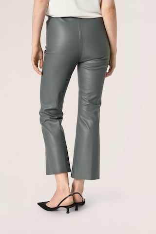 SOAKED IN LUXURY Flared Trousers 'Kaylee' in Grey