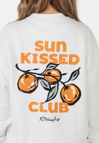 Kleinigkeit Mikina 'Big Sunkissed' – bílá