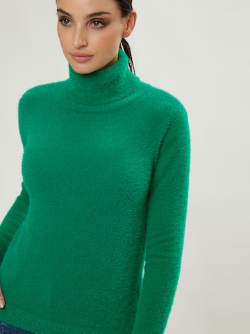 Influencer Sweater in Green