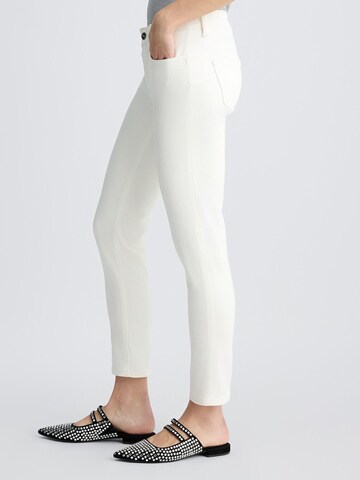 Liu Jo Slim fit Trousers in White