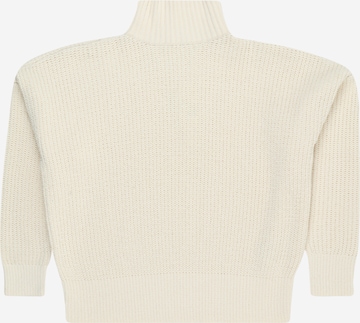 s.Oliver Sweater in White: front