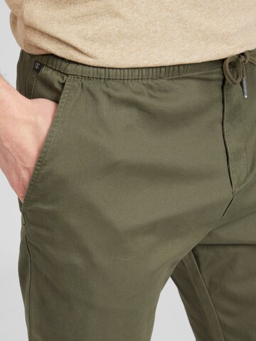 QS Zúžený Kalhoty – zelená