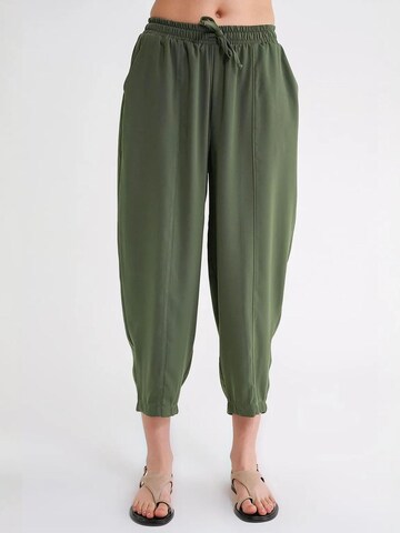 MixRay - Folgado Calças em verde: frente