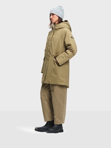 AIGLE Between-seasons parka in Green: side