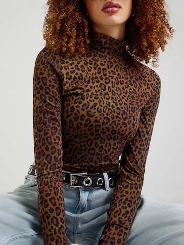 T-shirt 'Telia' Lala Berlin en marron