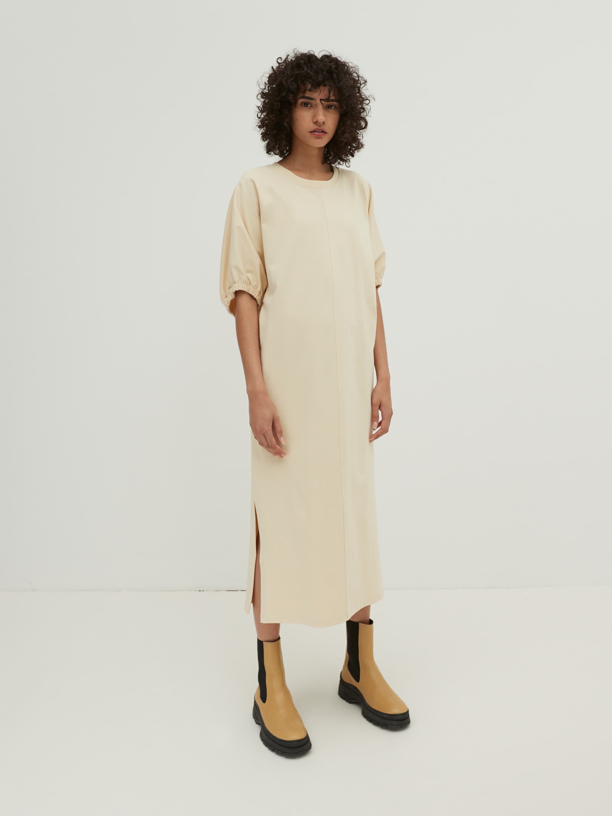 EDITED Produits Robe 'Bria' beige