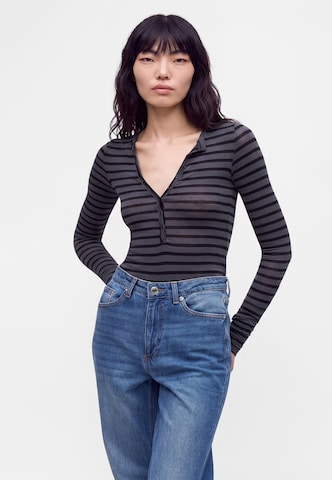 Vero Moda Tall Lużny krój Jeansy 'VMTESSA' w kolorze niebieski