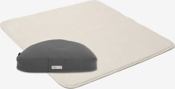 YOGISTAR.COM Mat in Grey: front