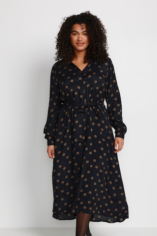 Robe-chemise 'Olvia' KAFFE CURVE en noir : devant