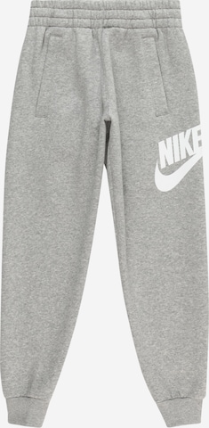 Nike Sportswear Tapered Housut värissä harmaa: edessä