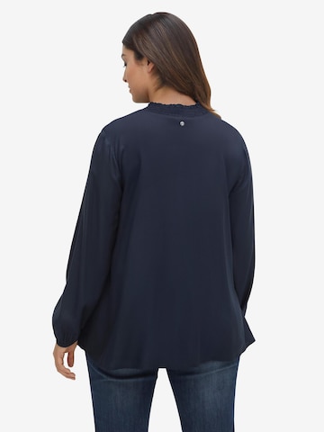 SHEEGO Bluse in Blau