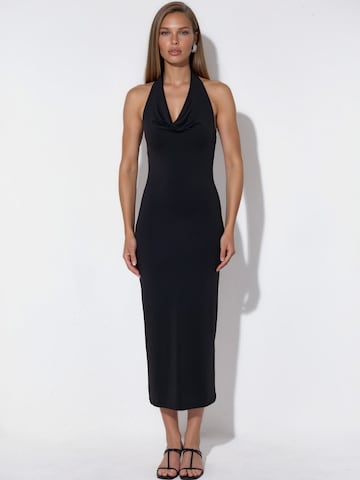 Robe Busem en noir : devant