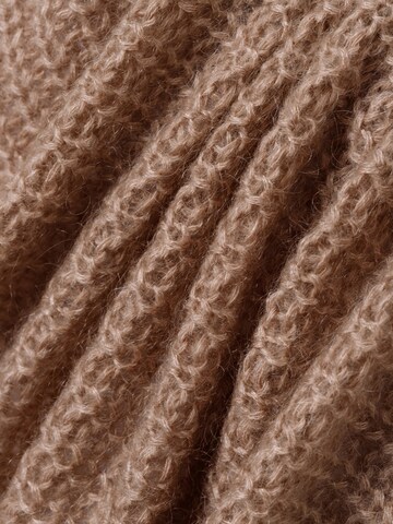 Marie Lund Sweater in Beige