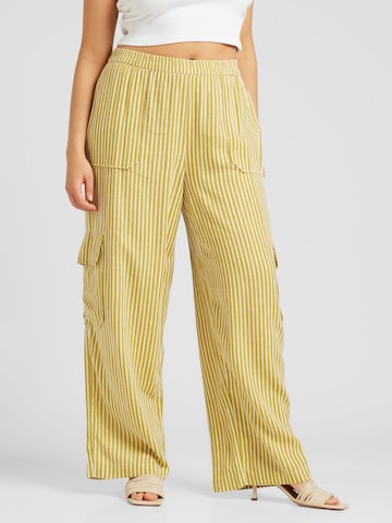 Noisy May Curve Wide leg Cargo Pants 'LEILANI' in Yellow: front