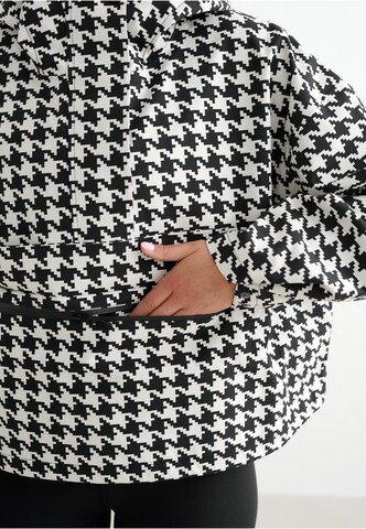 Aim'n Between-season jacket in Black